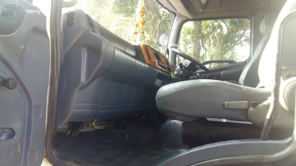 ขายรถหัวลาก 10 ล้อ 2 เพลว สะภาพสวย เครื่องแน้น เกียร์เดิม HINO MEGA ปี.48 ราคา 1150000 สนใจรีบจองด่วน 0813531946 ขายรถหัวลาก 10 ล้อ 2 เพลว สะภาพสวย เครื่องแน้น เกียร์เดิม HINO MEGA ปี.48 ราคา 1150000 สนใจรีบจองด่วน 0813531946