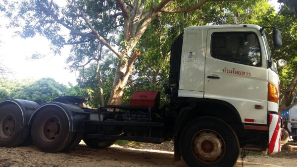 ขายรถหัวลาก 10 ล้อ 2 เพลว สะภาพสวย เครื่องแน้น เกียร์เดิม HINO MEGA ปี.48 ราคา 1150000 สนใจรีบจองด่วน 0813531946 ขายรถหัวลาก 10 ล้อ 2 เพลว สะภาพสวย เครื่องแน้น เกียร์เดิม HINO MEGA ปี.48 ราคา 1150000 สนใจรีบจองด่วน 0813531946