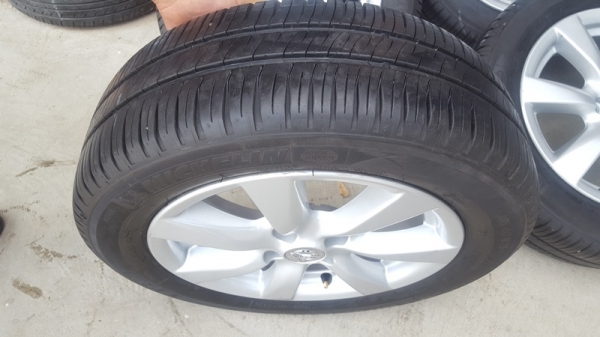 ขายล้อNISSAN ALMERA VL ยางปี 2615  4 ล้อ