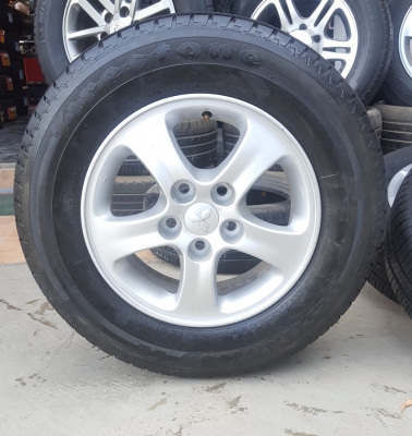 ขายล้อMitsubishi Triton 15ยาง205/70/15 ปี 15  4 ล้อ