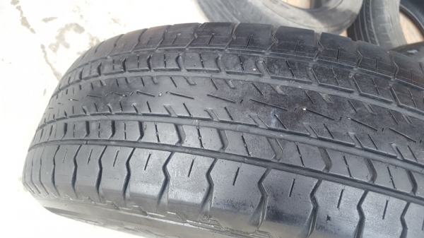 ขายล้อMitsubishi Triton 15ยาง205/70/15 ปี 15  4 ล้อ