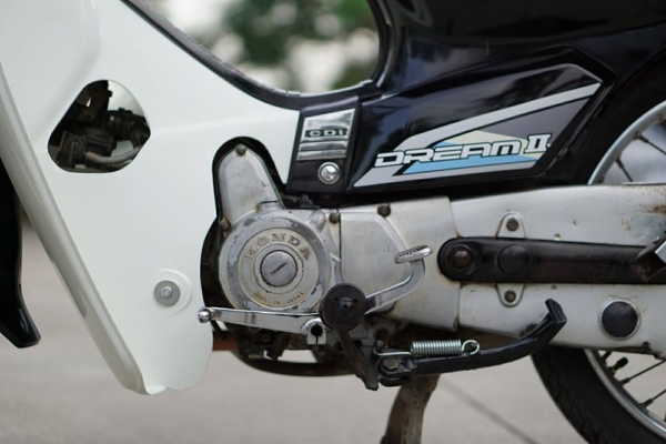 วุฒิ นนบุรี ขาย HONDA dream 100 ตูดเป็ด รถสภาพสวยๆทะเบียนพร้อมโอน