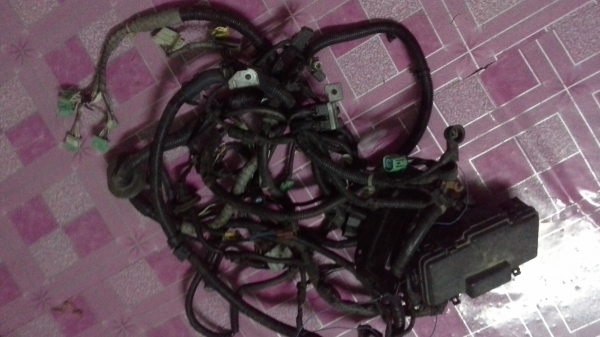 ชุดสายไฟในหัองเครื่องพร้อมกล่องฟิวครบชุดฮอนด้าCRVเครื่องK20A