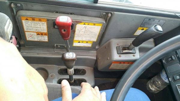 รถเครน 70 ตัน KATO KR70-H สวย/เล่มพร้อมโอน รถเครน 70 ตัน KATO KR70-H สวย/เล่มพร้อมโอน