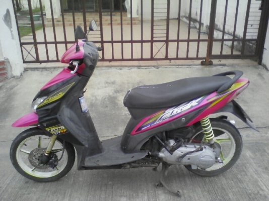 ขายมอไซค์ ปี50 ฮอนด้า คลิ๊ก รุ่นTune Up เครื่อง110cc. เครื่องดี วิ่งดี พร้อมใช้ ภาษีขาด2ปี เล่มทะเบียนครบ ขายถูกๆครับ