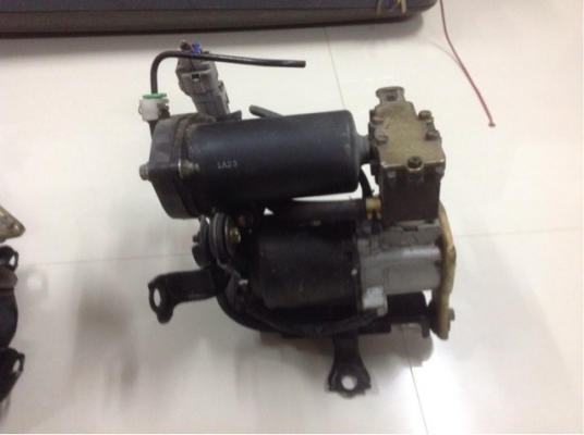 ปั้มลม Aisin 12V เก่าญี่ปุ่น ปั้มลม Aisin 12V เก่าญี่ปุ่น