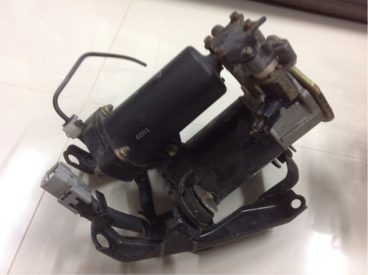 ปั้มลม Aisin 12V เก่าญี่ปุ่น ปั้มลม Aisin 12V เก่าญี่ปุ่น