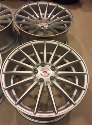 ล้อ Vossen ขอบ18 รุ่นใหม่ล่าสุด สภาพสวย ไม่มีซ่อม ราคาไม่แพง