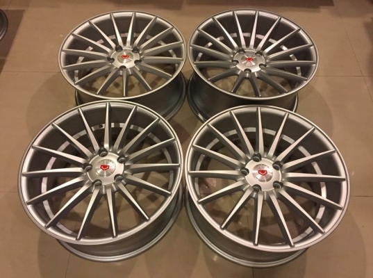 ล้อ Vossen ขอบ18 รุ่นใหม่ล่าสุด สภาพสวย ไม่มีซ่อม ราคาไม่แพง