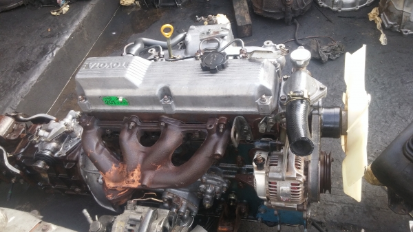 เครื่อง โตโยต้า 14B พร้อมเกีร์ย พร้อมปะข้าง สวยๆ