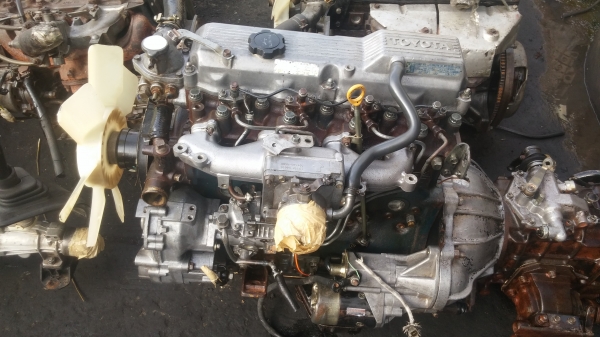 เครื่อง โตโยต้า 14B พร้อมเกีร์ย พร้อมปะข้าง สวยๆ