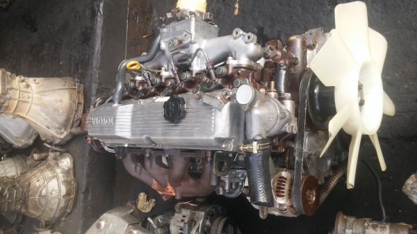 เครื่อง โตโยต้า 14B พร้อมเกีร์ย พร้อมปะข้าง สวยๆ