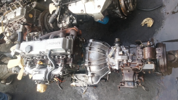 เครื่อง โตโยต้า 14B พร้อมเกีร์ย พร้อมปะข้าง สวยๆ