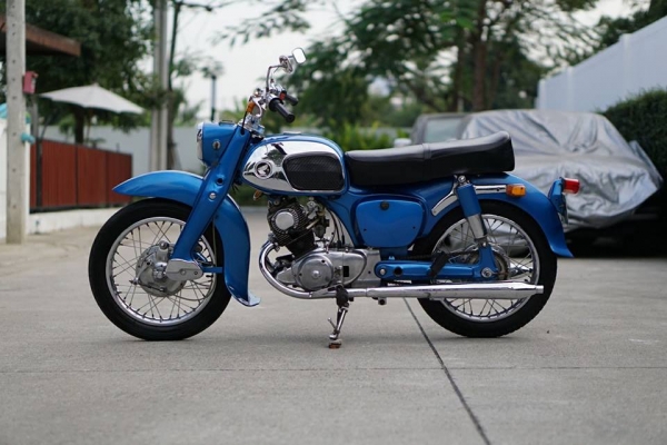 วุฒิ นนบุรี ขาย ฮฮนด้า C92 รภสภาพสวยๆเครื่องดีพร้อมใช้เอาไปขับหล่อได้เลย