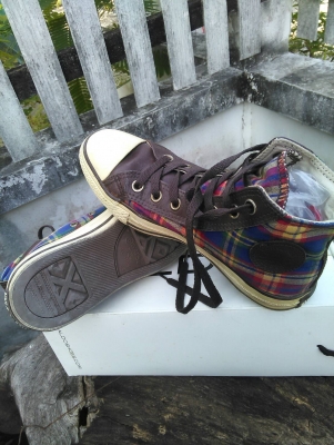 รองเท้า convers เบอร์ 4. 1/2