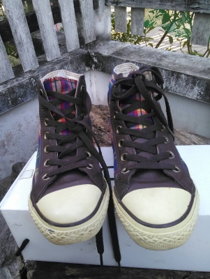 รองเท้า convers เบอร์ 4. 1/2