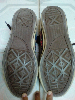 รองเท้า convers เบอร์ 4. 1/2 รองเท้า convers เบอร์ 4. 1/2