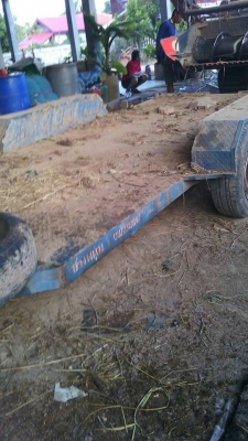 รถเกี่ยวข้าว คูโบต้า DC 70  รองกระสอบ พร้อมเทลเลอร์