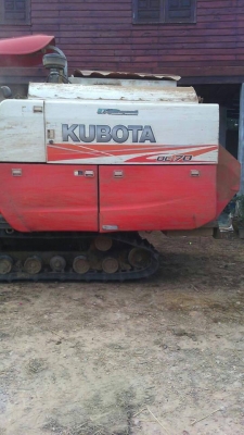 รถเกี่ยวข้าว คูโบต้า DC 70  รองกระสอบ พร้อมเทลเลอร์