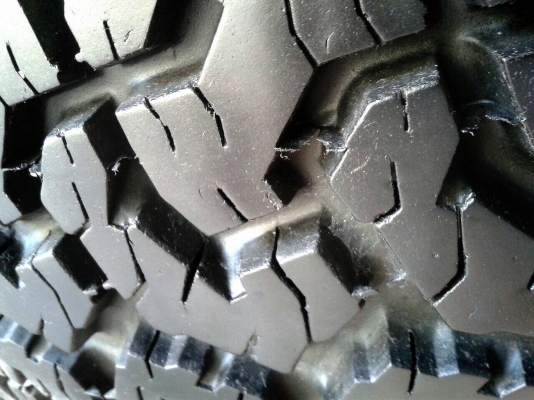 ขายยาง BF All 265/70/17 ปี13 ดอกติดหนวด