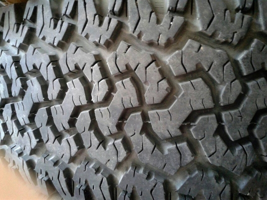 ขายยาง BF All 265/70/17 ปี13 ดอกติดหนวด