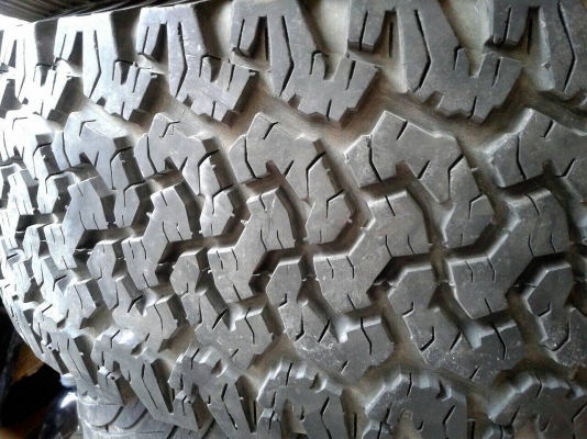 ขายยาง BF All 265/70/17 ปี13 ดอกติดหนวด ขายยาง BF All 265/70/17 ปี13 ดอกติดหนวด