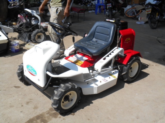 รถตัดหญ้า 0REC RM85B  14  แรง พร้อมใช้งาน