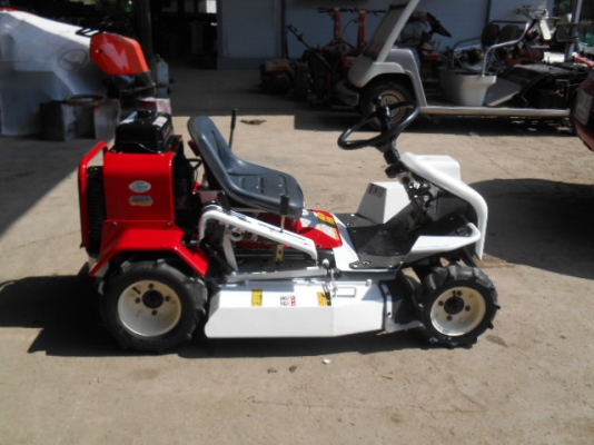 รถตัดหญ้า 0REC RM85B  14  แรง พร้อมใช้งาน