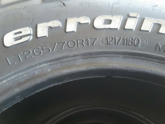 BF KM2 USA. 265-70-17 ปี13 สภาพดี 1ชุด BF KM2 USA. 265-70-17 ปี13 สภาพดี 1ชุด