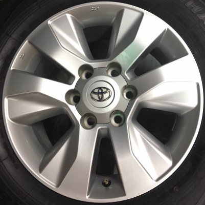 แม็กป้ายแดง Toyoya Revo พร้อมยาง 265-65-17 แม็กป้ายแดง Toyoya Revo พร้อมยาง 265-65-17