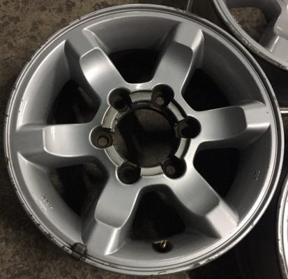 ขายล้อแม็ก NISSAN FRONTIER ขอบ15" 6รู ขายล้อแม็ก NISSAN FRONTIER ขอบ15" 6รู