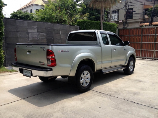 รถสวยคัดพิเศษ Toyota Vigo 2.5 E Auto