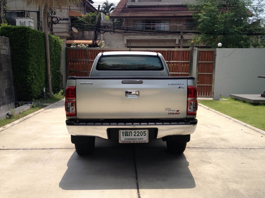 รถสวยคัดพิเศษ Toyota Vigo 2.5 E Auto