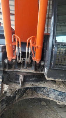 ขาย2,600,000 HITACHI zx 200-5G 5,700 ชม. ปี 2013 รถสวยเหมือนใหม่ (รถอยู่ สุโขทัย) 090-772-3710 090-772-3708 ขาย2,600,000 HITACHI zx 200-5G 5,700 ชม. ปี 2013 รถสวยเหมือนใหม่ (รถอยู่ สุโขทัย) 090-772-3710 090-772-3708