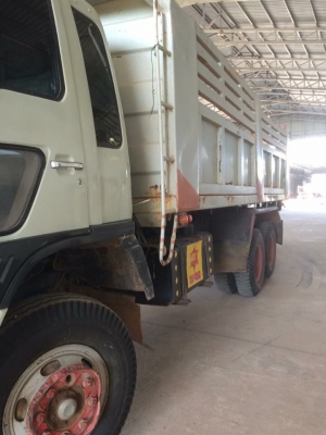 HINO 3M 10 ล้อ 2 เพลา 240 แรง ดั้ม  เครื่องเดิม เกียร์เด่ิม มีระบบลากพ่วง HINO 3M 10 ล้อ 2 เพลา 240 แรง ดั้ม  เครื่องเดิม เกียร์เด่ิม มีระบบลากพ่วง