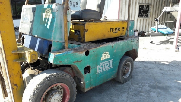 รถโฟล์คลิฟท์ KOMATSU รุ่น FG35-1 MODEL FG35-1 SERAIL 60156 รถโฟล์คลิฟท์ KOMATSU รุ่น FG35-1 MODEL FG35-1 SERAIL 60156