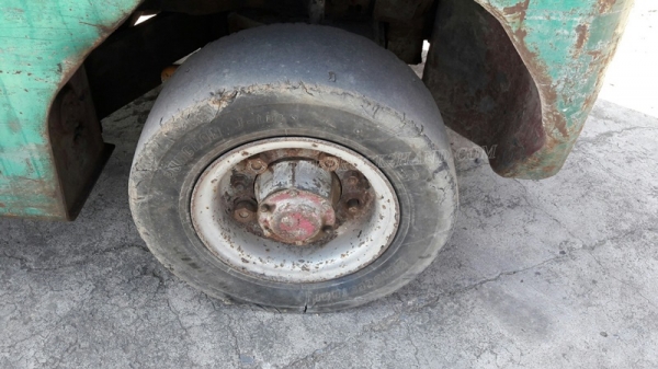 รถโฟล์คลิฟท์ KOMATSU รุ่น FG35-1 MODEL FG35-1 SERAIL 60156 รถโฟล์คลิฟท์ KOMATSU รุ่น FG35-1 MODEL FG35-1 SERAIL 60156