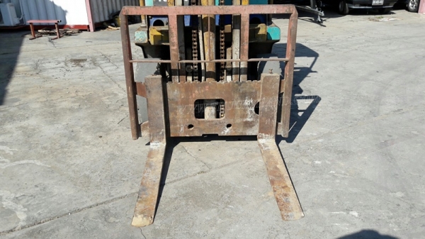 รถโฟล์คลิฟท์ KOMATSU รุ่น FG35-1 MODEL FG35-1 SERAIL 60156 รถโฟล์คลิฟท์ KOMATSU รุ่น FG35-1 MODEL FG35-1 SERAIL 60156