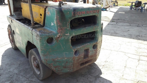 รถโฟล์คลิฟท์ KOMATSU รุ่น FG35-1 MODEL FG35-1 SERAIL 60156 รถโฟล์คลิฟท์ KOMATSU รุ่น FG35-1 MODEL FG35-1 SERAIL 60156