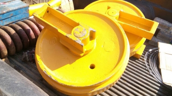 ขายล้อนำรถแมคโค CAT-320-1-2-B-D ของแท้สภาพสวย ยังไม่ได้ซ่อม  แถมชุดเร่งแทรกให้ มี 2ชุด สนใจรีบหน่อยนะครับ