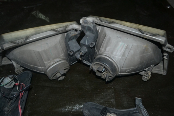 โครมไฟหน้า โครมมุมครบชุดtoyota tiger 4x4 d4d 2002