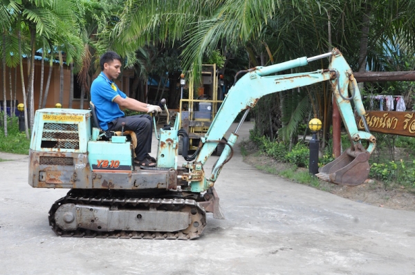 ขายแบคโฮ YANMAR YB10(ขนขึ้นกระบะได้) เดิมจากญี่ปุ่น ทำงานสมบูรณ์ทุกระบบ รับรองไม่ผิดหวัง 115,000 เท่านั้น!!