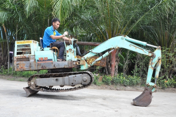 ขายแบคโฮ YANMAR YB10(ขนขึ้นกระบะได้) เดิมจากญี่ปุ่น ทำงานสมบูรณ์ทุกระบบ รับรองไม่ผิดหวัง 115,000 เท่านั้น!!