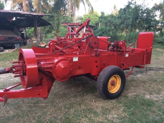 ขายเครื่องอัดฟาง แมสซี่ 124 เครื่องสดๆๆสวยๆๆเดิมๆๆๆหัวมัดแน่นๆๆ ไม่มีผุ