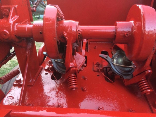 ขายเครื่องอัดฟาง แมสซี่ 124 เครื่องสดๆๆสวยๆๆเดิมๆๆๆหัวมัดแน่นๆๆ ไม่มีผุ