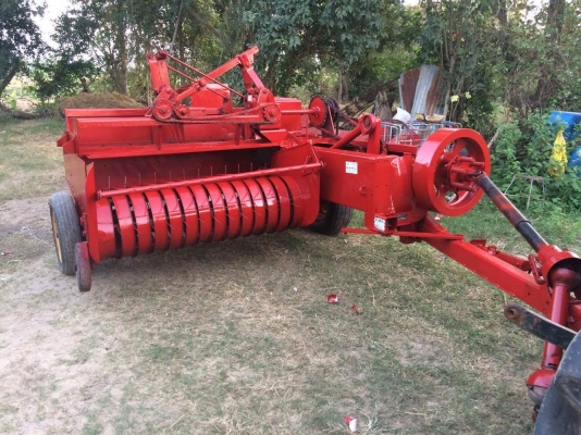 ขายเครื่องอัดฟาง แมสซี่ 124 เครื่องสดๆๆสวยๆๆเดิมๆๆๆหัวมัดแน่นๆๆ ไม่มีผุ