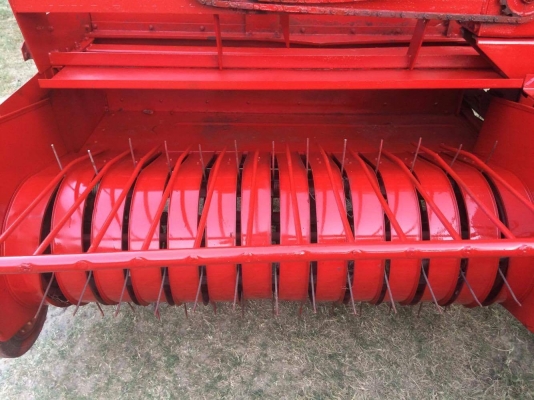 ขายเครื่องอัดฟาง แมสซี่ 124 เครื่องสดๆๆสวยๆๆเดิมๆๆๆหัวมัดแน่นๆๆ ไม่มีผุ