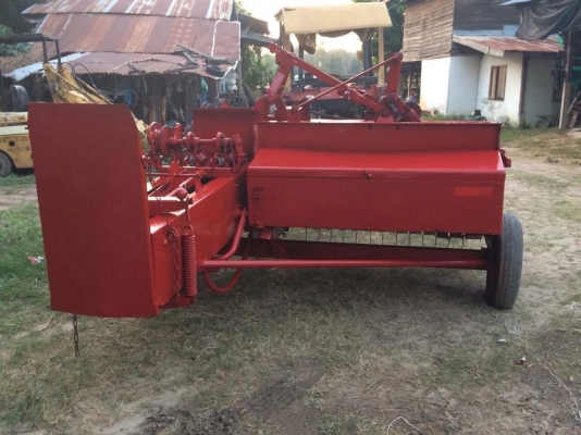 ขายเครื่องอัดฟาง แมสซี่ 124 เครื่องสดๆๆสวยๆๆเดิมๆๆๆหัวมัดแน่นๆๆ ไม่มีผุ