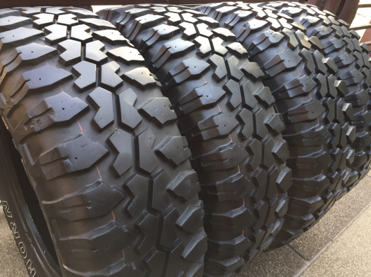 ยาง Mud Maxxis 30 9.5 R15 ปลายปี11 ดอกเต็ม ไม่มีปะ ราคาไม่แพง