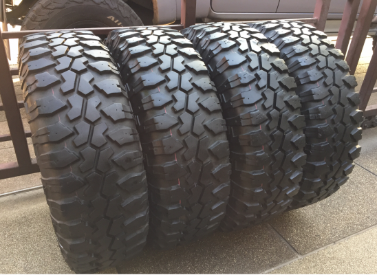 ยาง Mud Maxxis 30 9.5 R15 ปลายปี11 ดอกเต็ม ไม่มีปะ ราคาไม่แพง